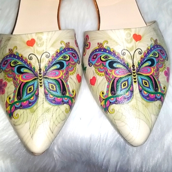 👣⭐GOBY 💀Ivory, Purple, & Pink Butterfly Flats - Picture 1 of 12